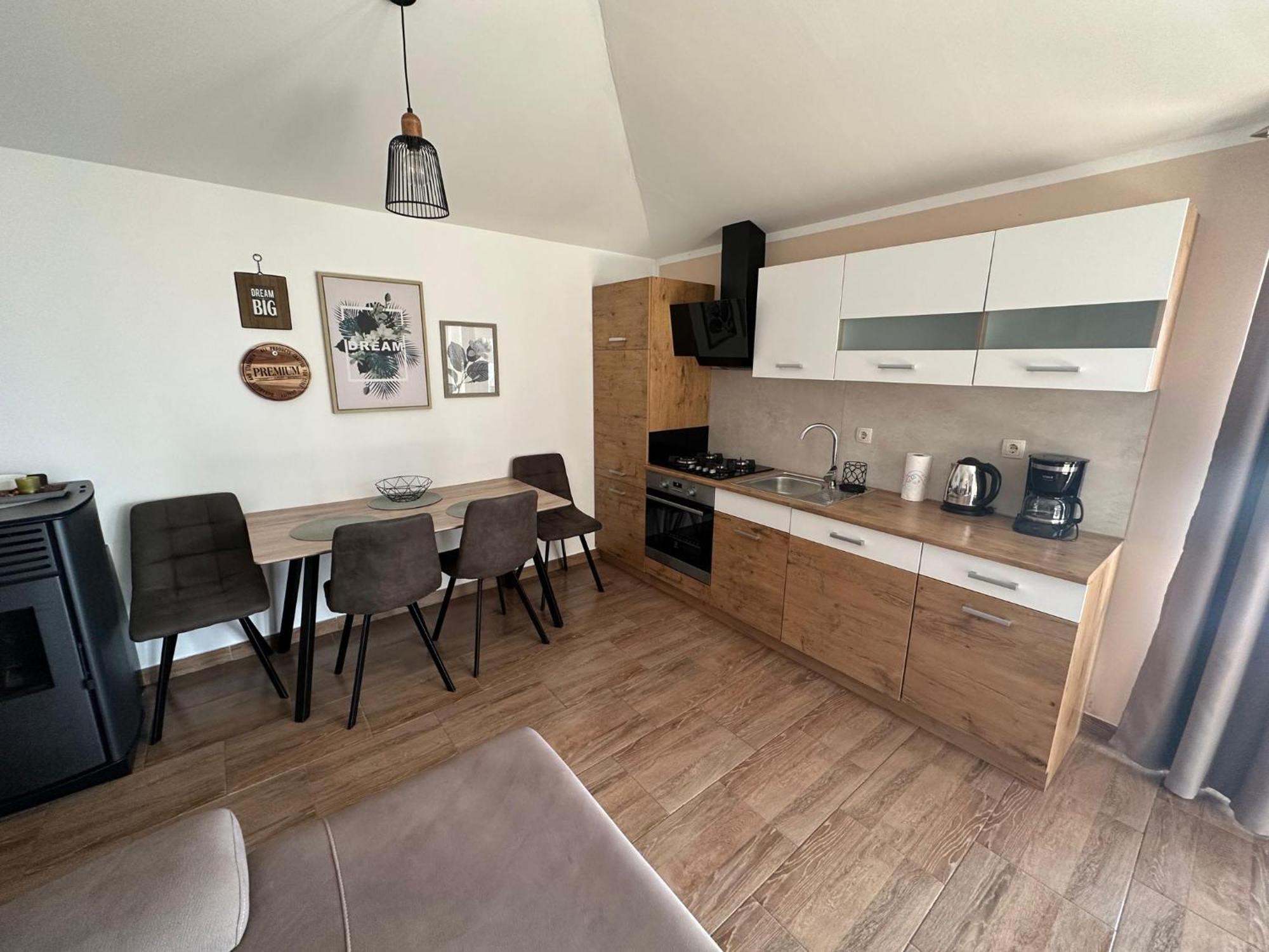 Apartments Kroatien Lovran Rom bilde