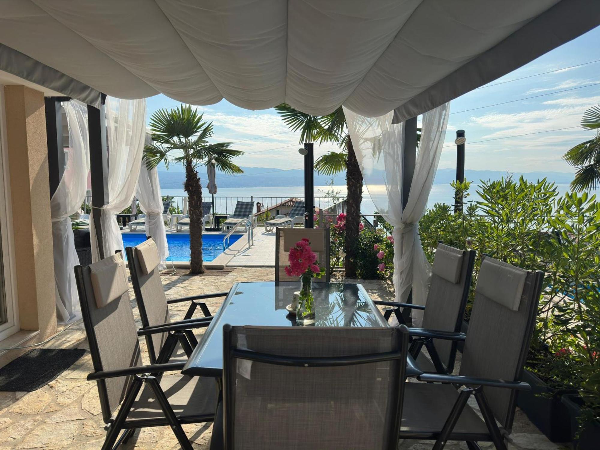 Apartments Kroatien Lovran Rom bilde