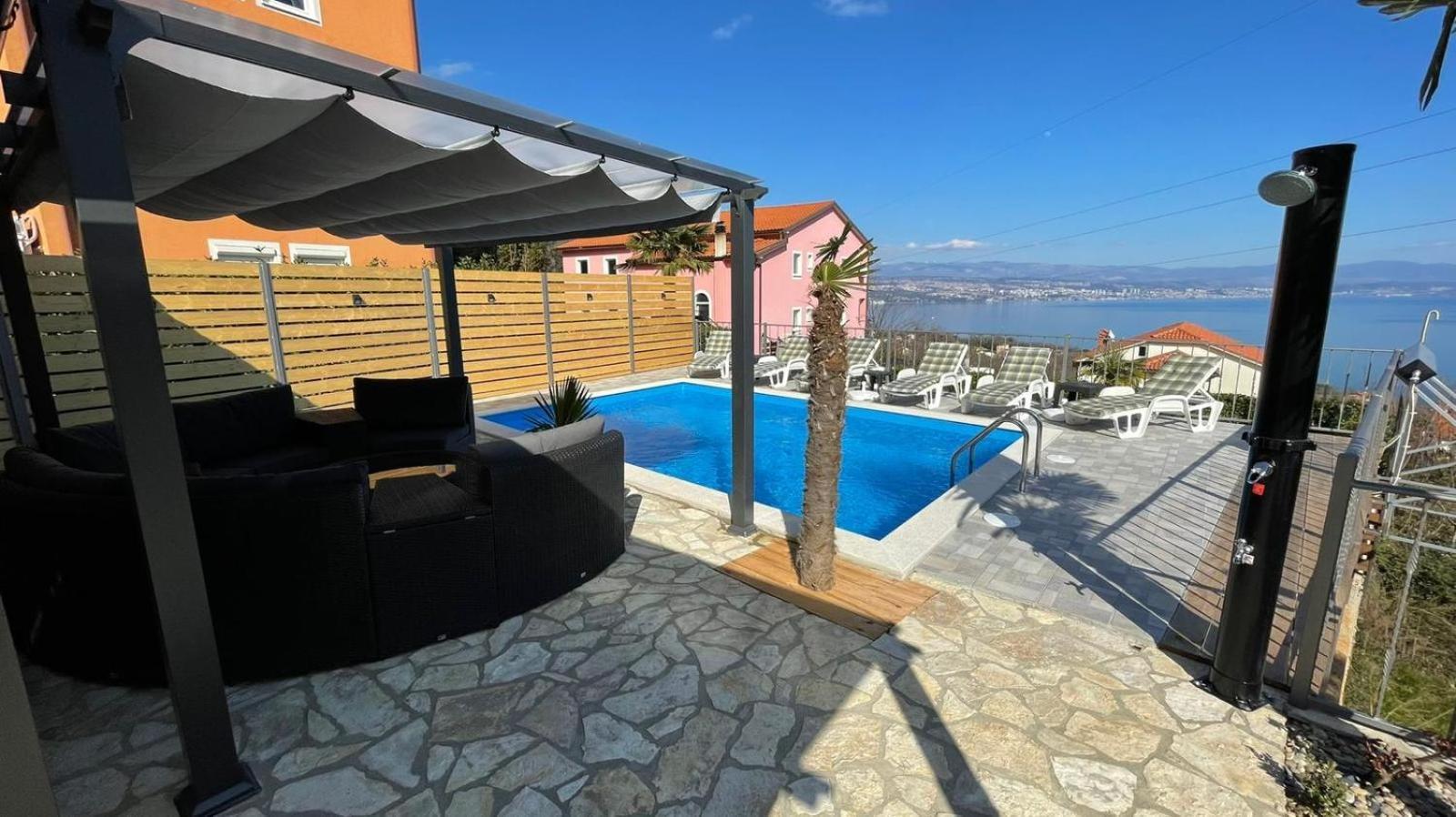 Apartments Kroatien Lovran Rom bilde