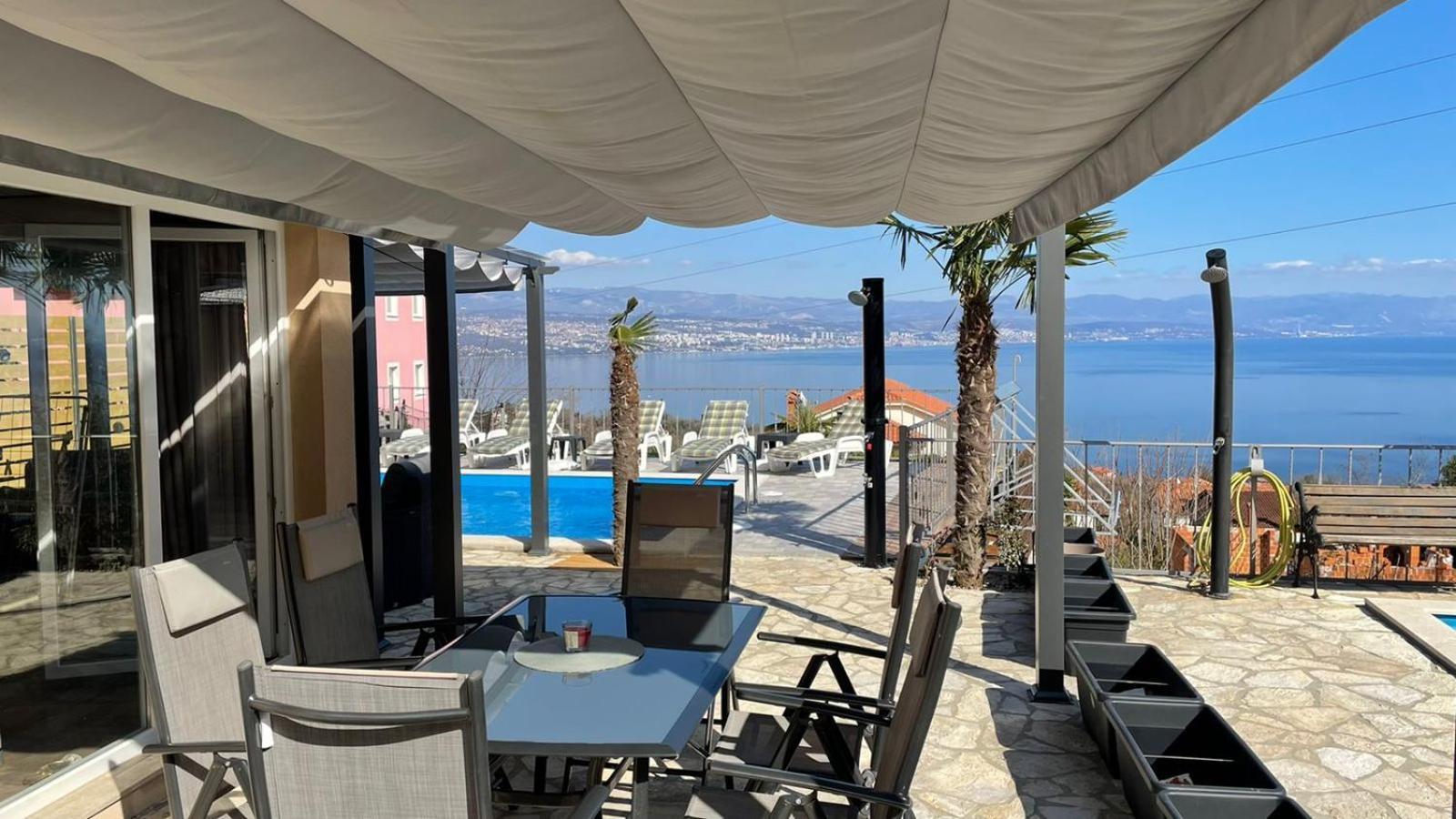 Apartments Kroatien Lovran Rom bilde